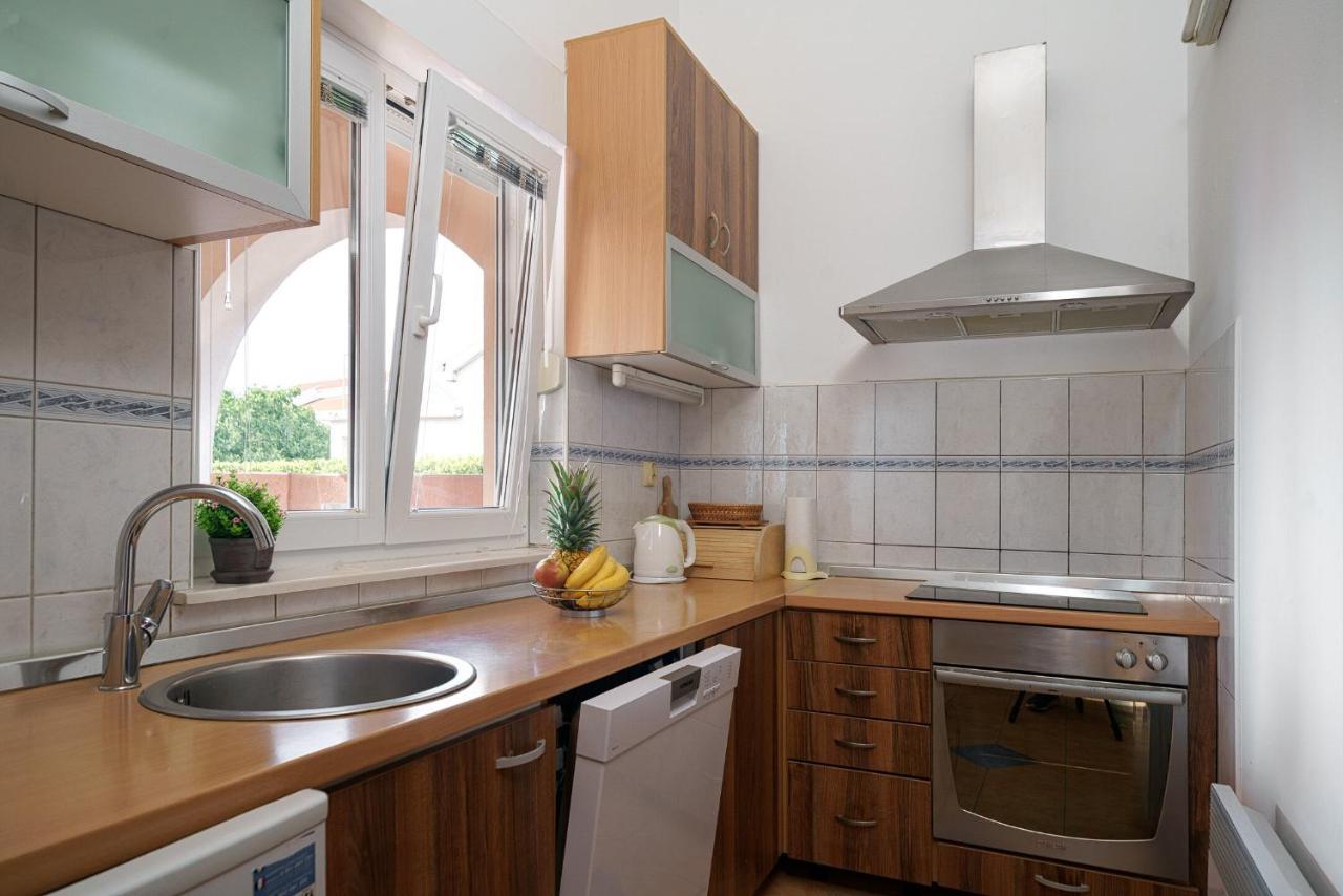 Apartmani Nedoklan Srima Ngoại thất bức ảnh